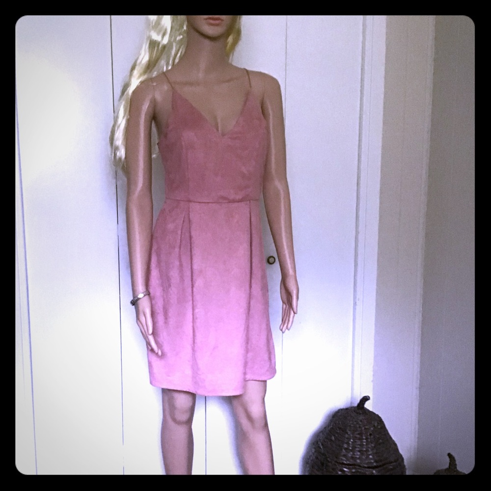 Pink Dress - Picture 3 of 8